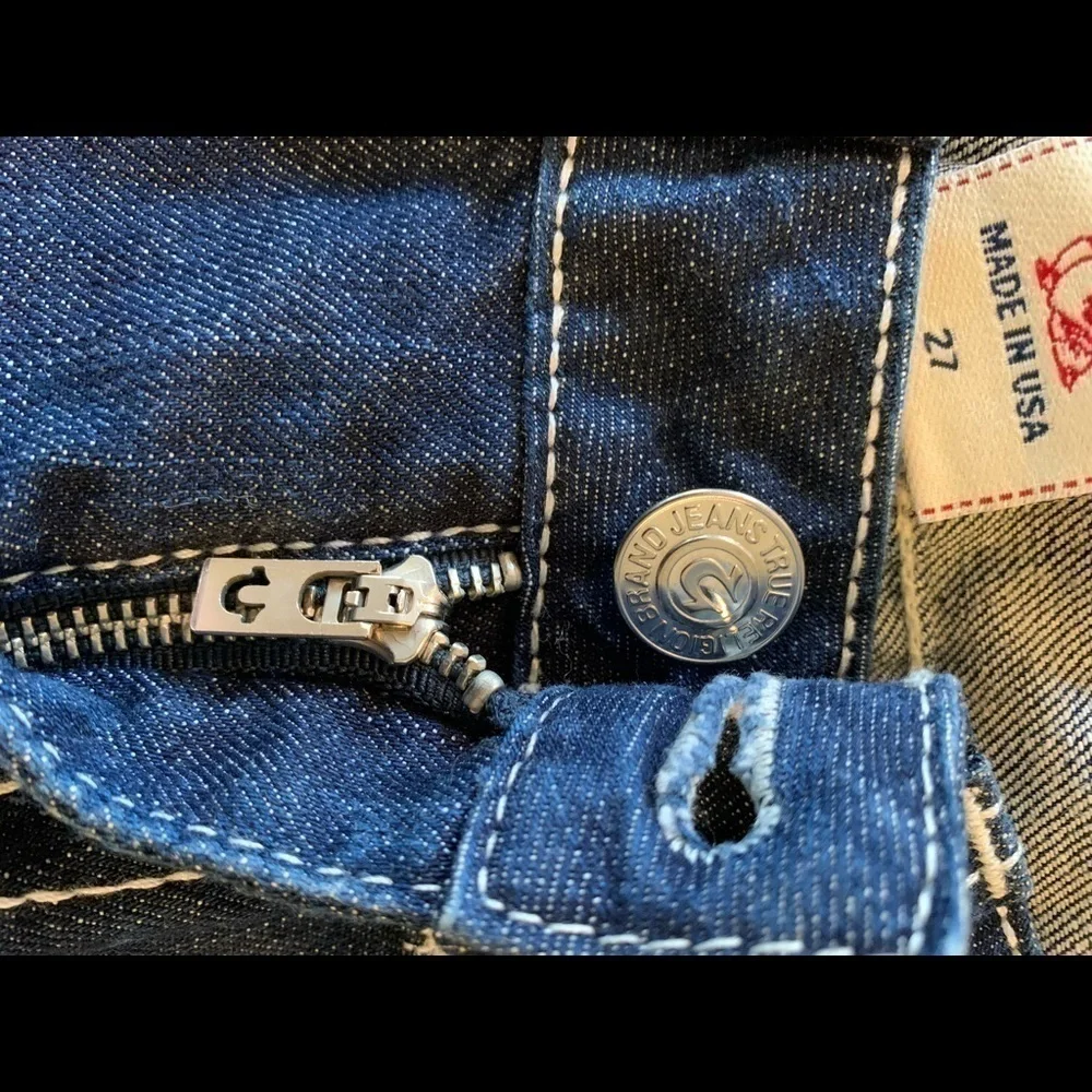 True Religion New Size 27 Dark Wash Billy Seat NWOT.​​​​​​​​​​​​​​​​​​​​​